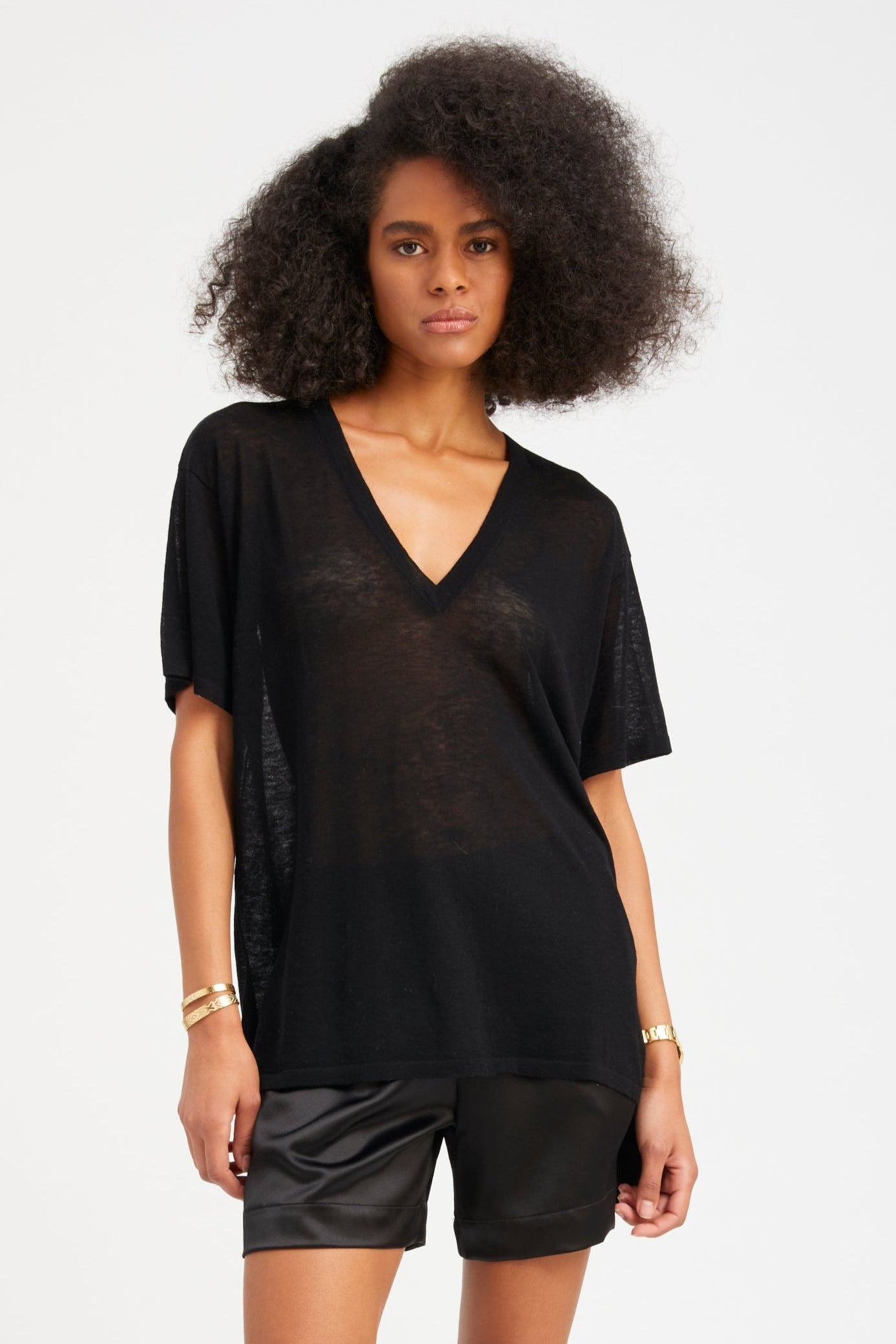 TEES/TANKS V-Neck Tee in Black SPRWMN