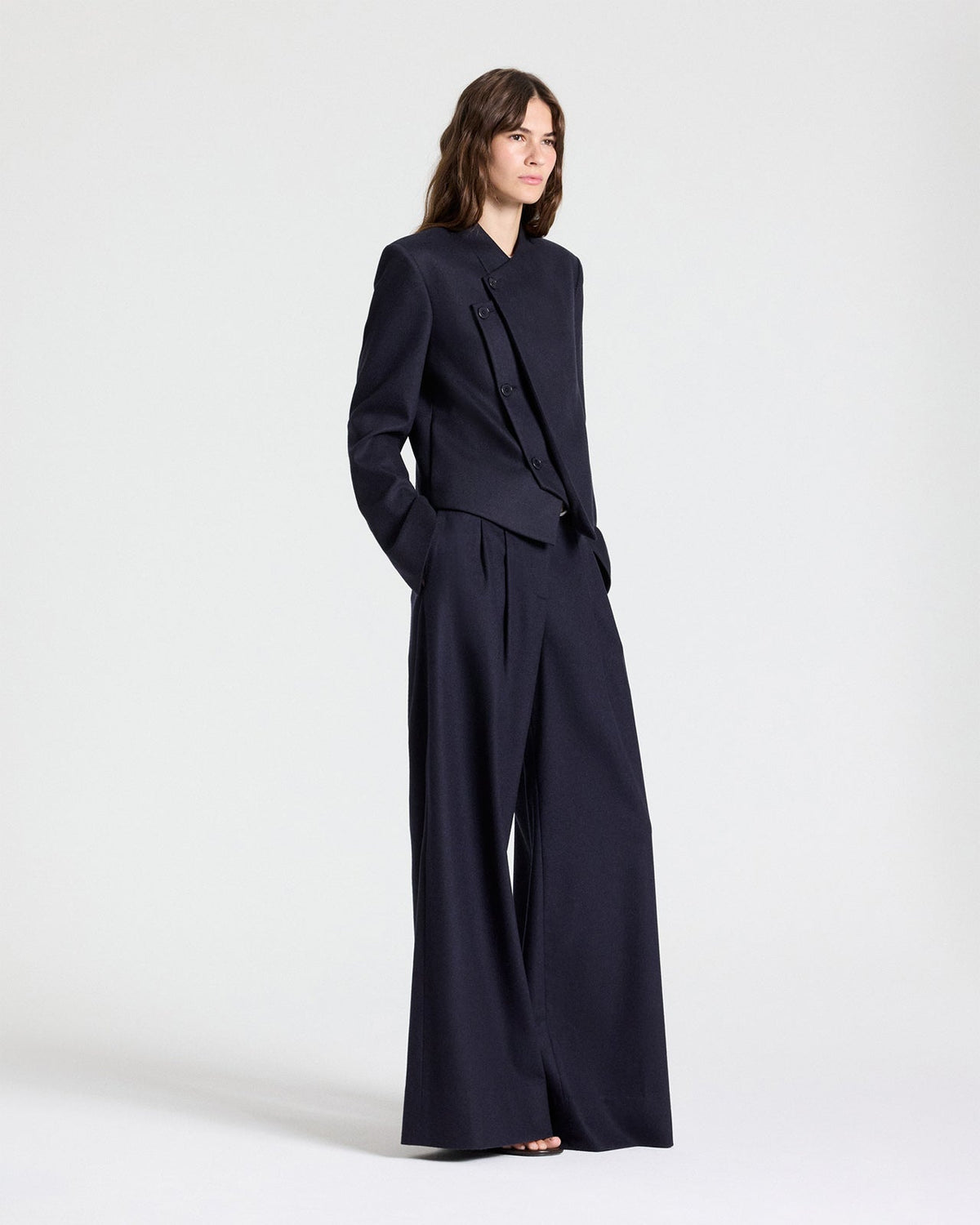 PANTS/SHORTS Avery Pant in Midnight TWP