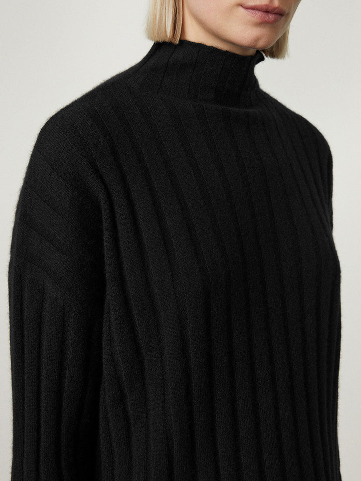 Sweaters Lisa Yang Inga Sweater in Black Lisa Yang
