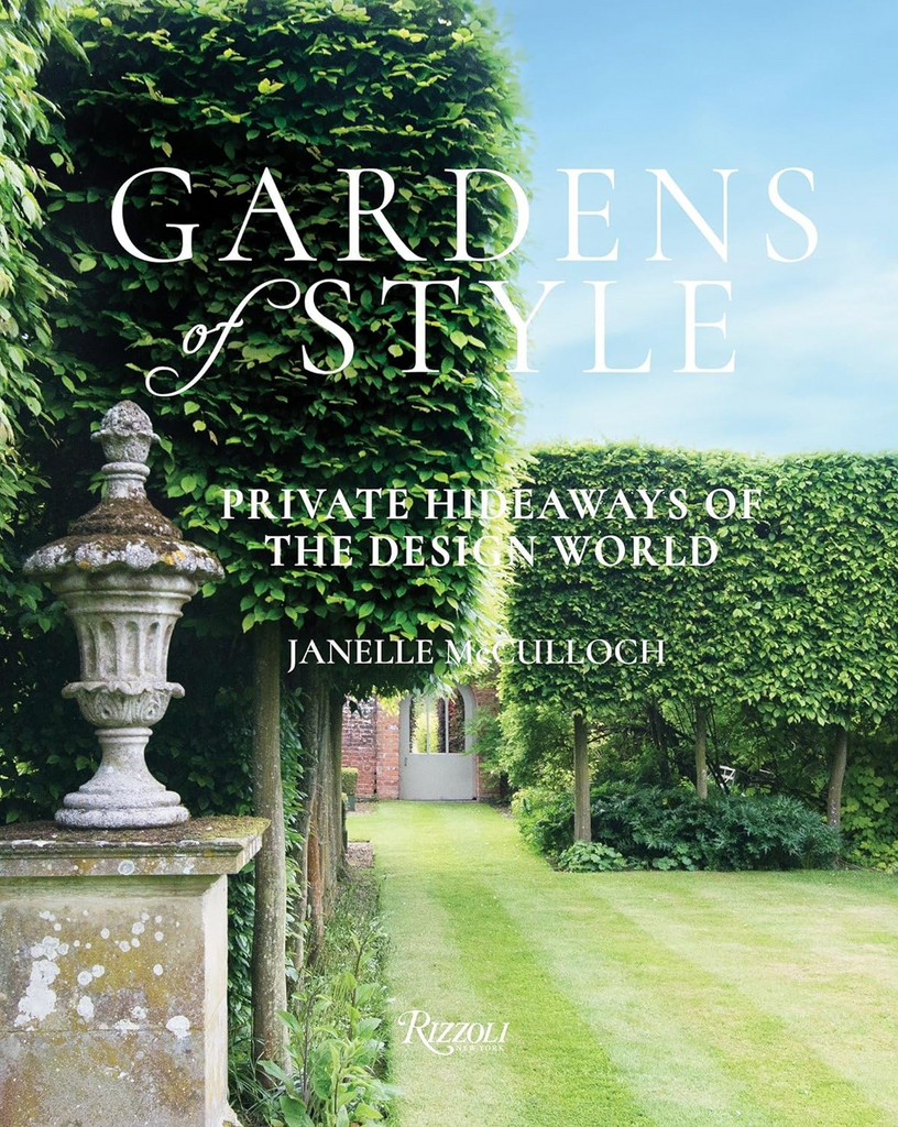 BOOKS/STATIONERY Gardens of Style: Private Hideaways of the Design World Random House