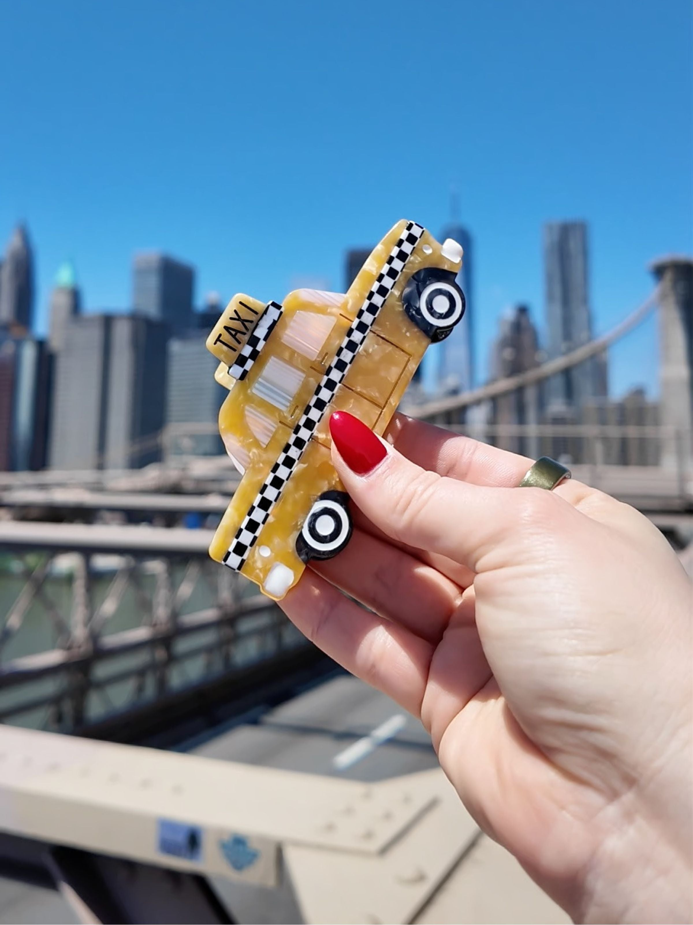 ACCESSORIES Yellow Taxi Cab Claw Clip Solar Eclipse