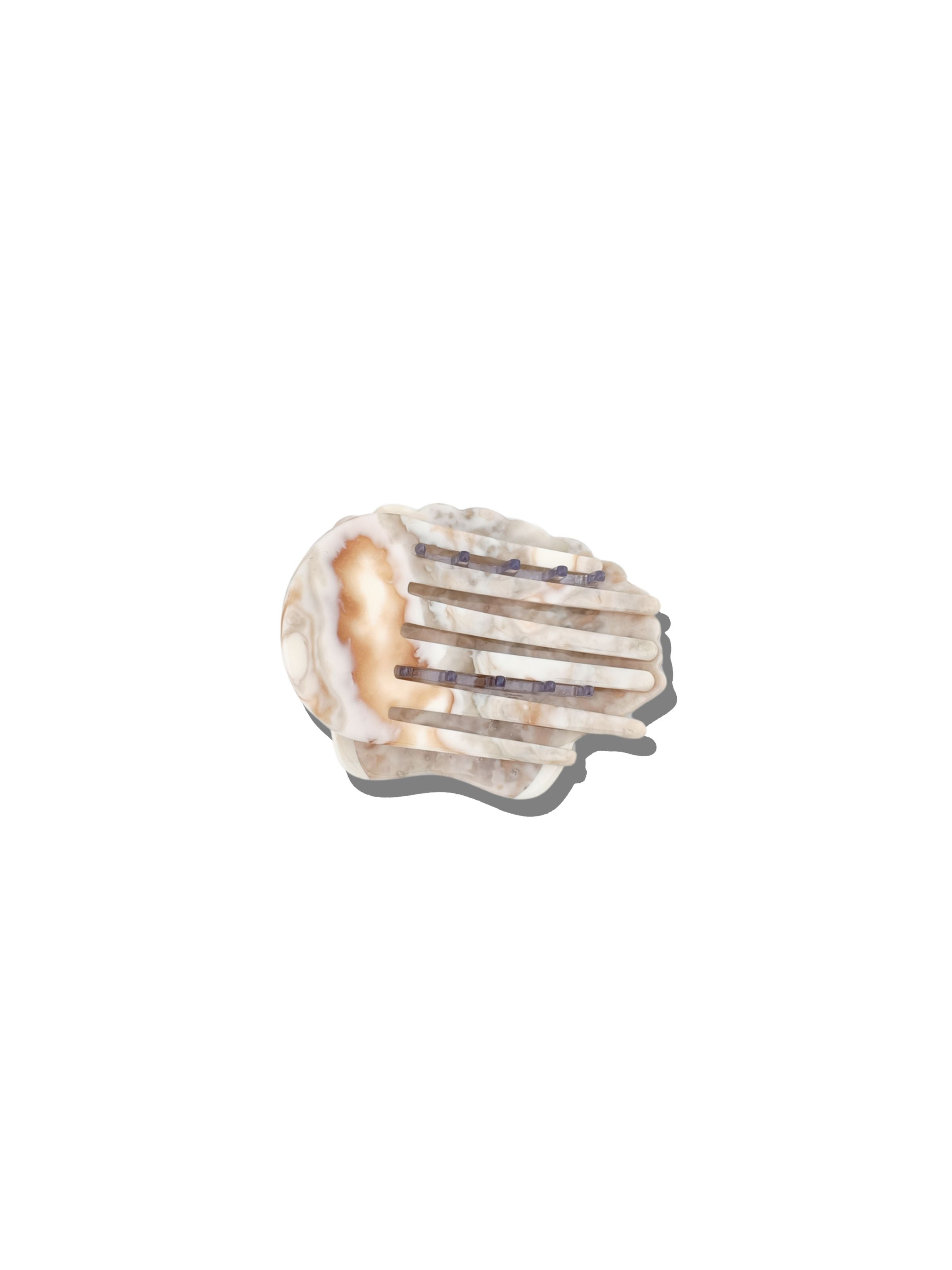 ACCESSORIES Seashell Lay Down Claw Clip Solar Eclipse