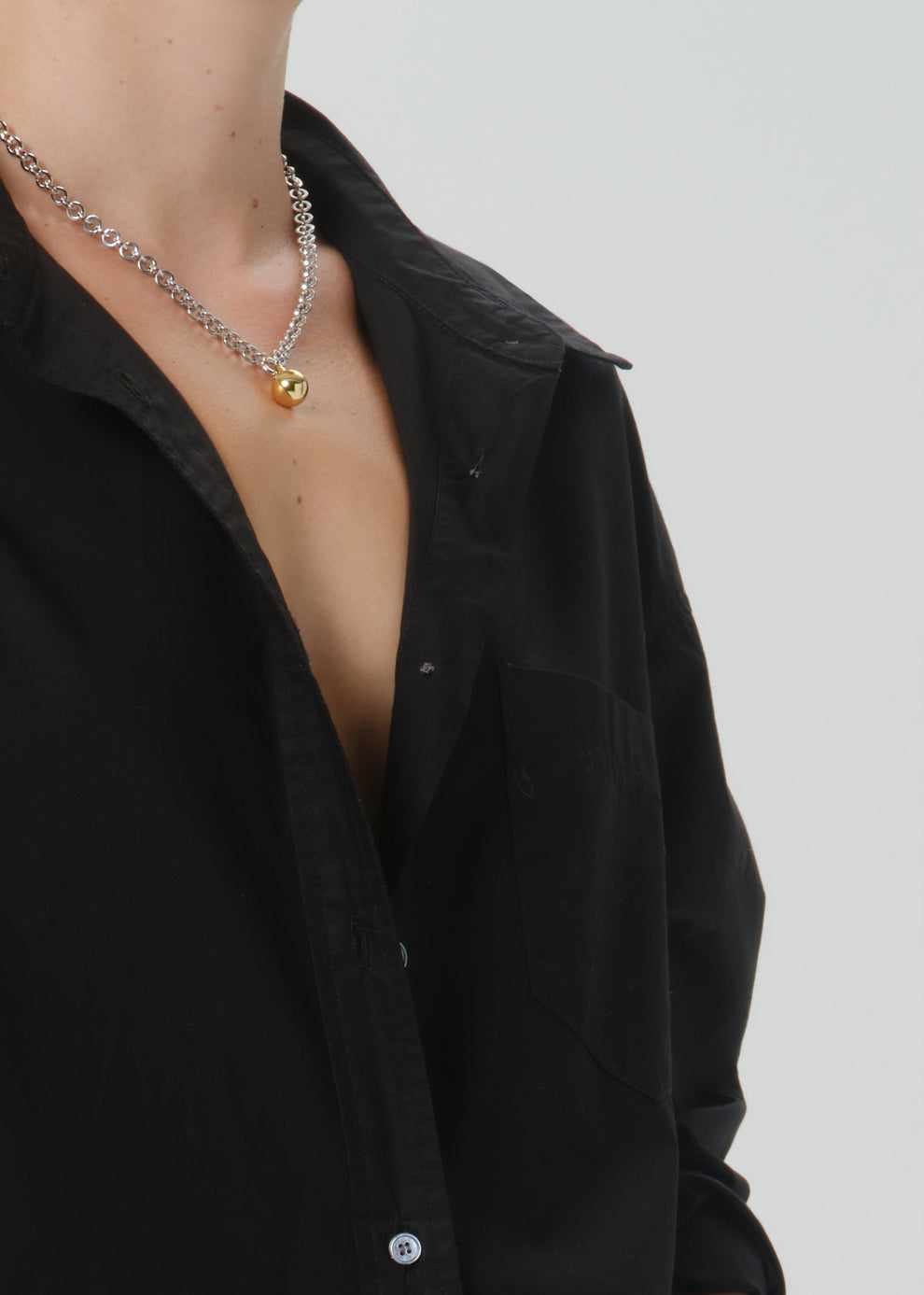 BLOUSES/SHIRTS/TOPS Thea Boyfriend Shirt in Black Citizens of Humanity