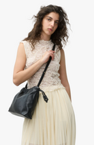 HANDBAGS Medium Asisi Tote in Black Lemiz