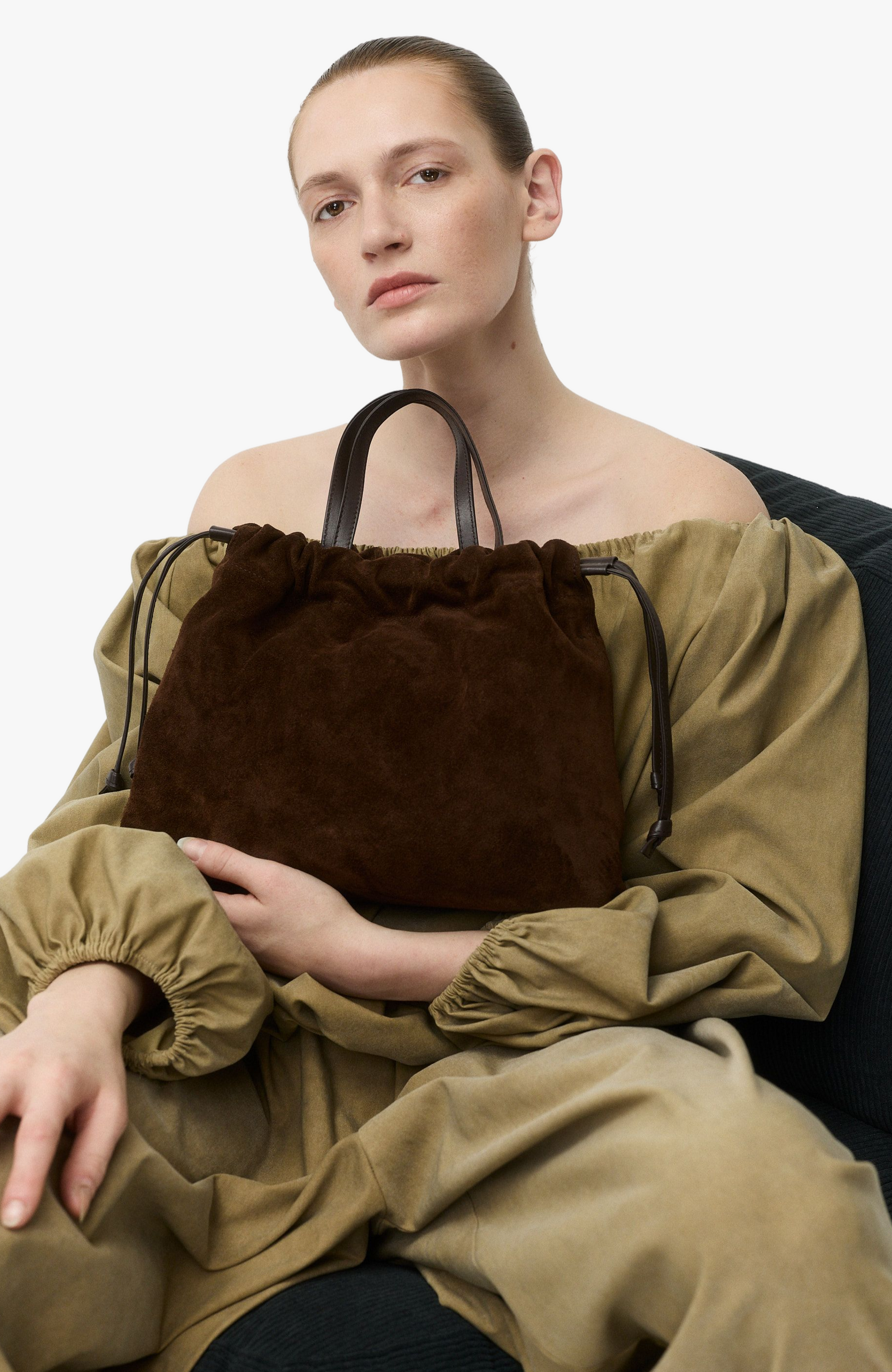 HANDBAGS Medium Asisi Tote in Chocolate Suede Lemiz