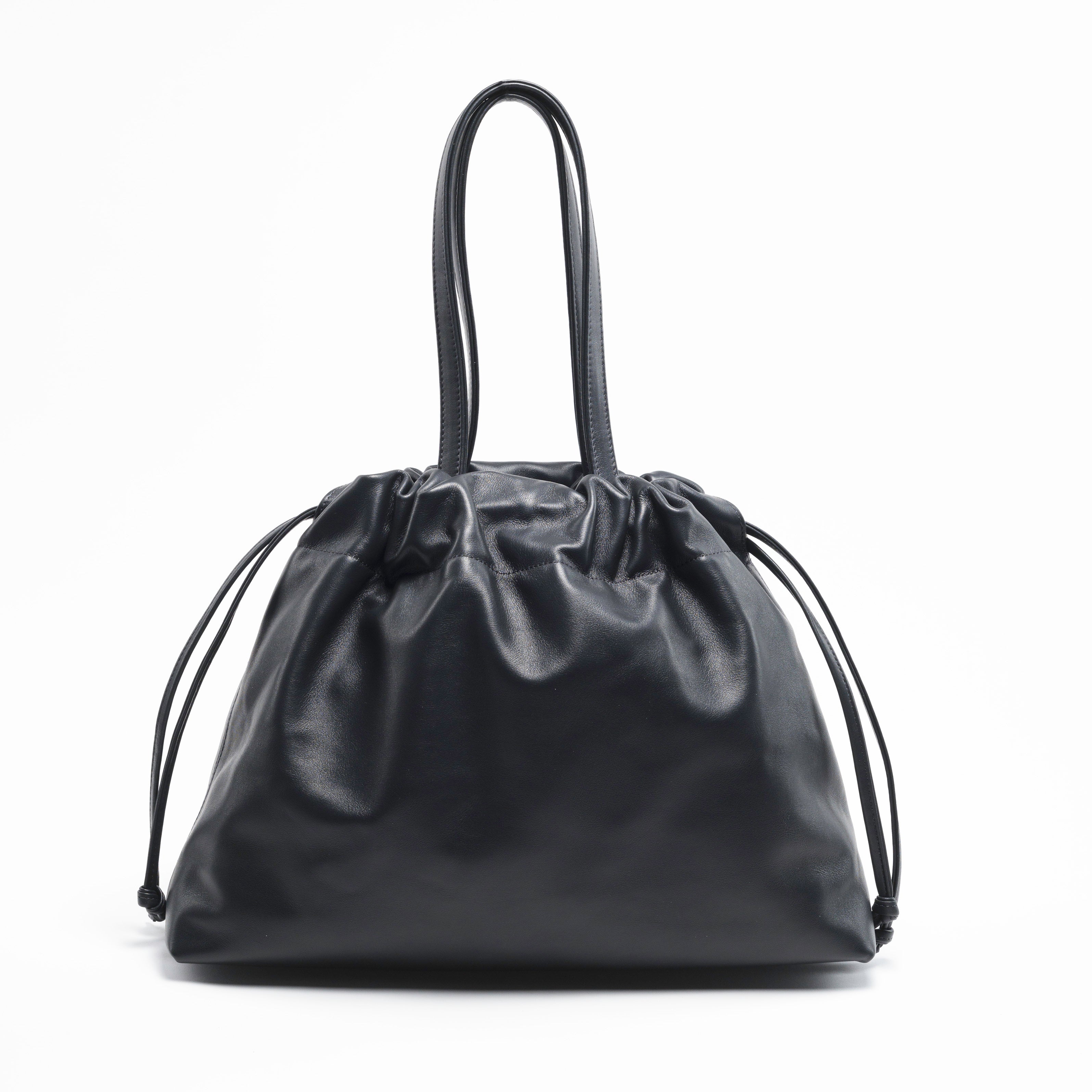 Asisi Tote in Black – Serafina