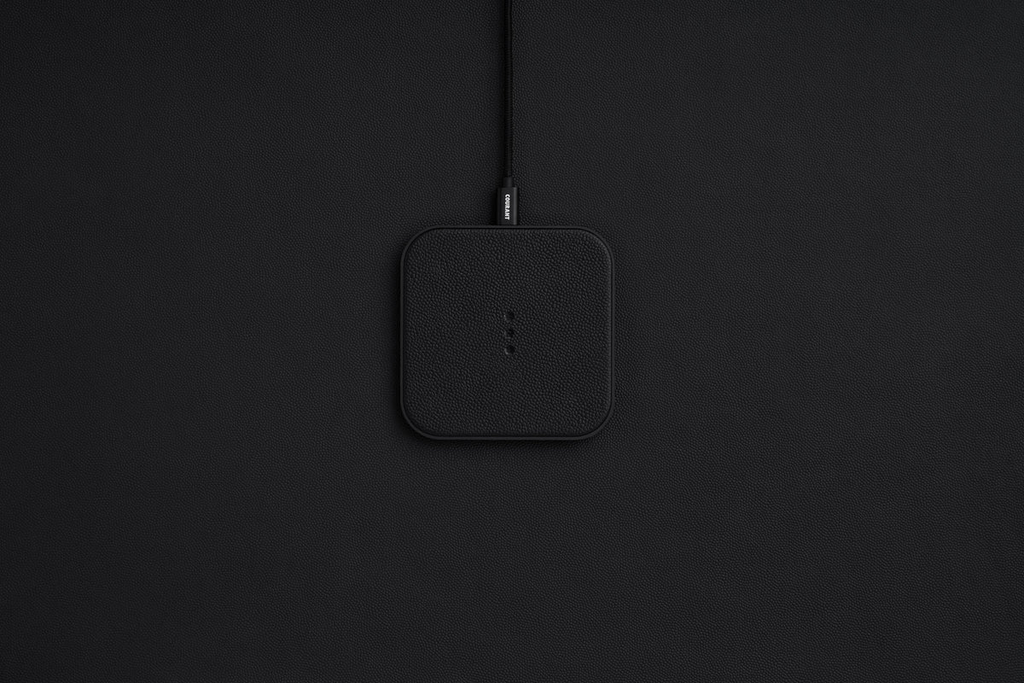 Tech Courant Charger Pad in Black Courant