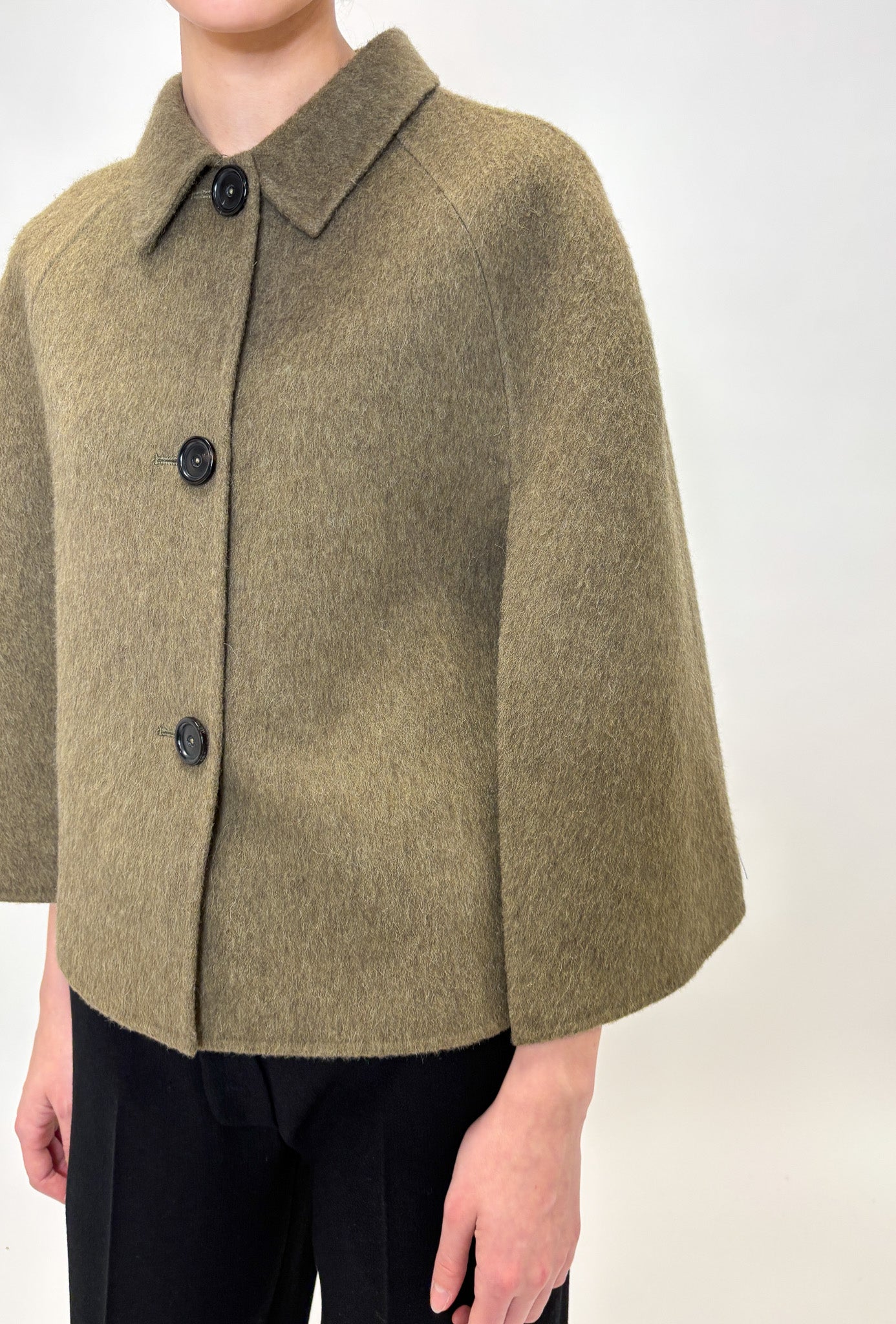 COATS/JACKET Cape Jacket in Dark Moss Odeeh