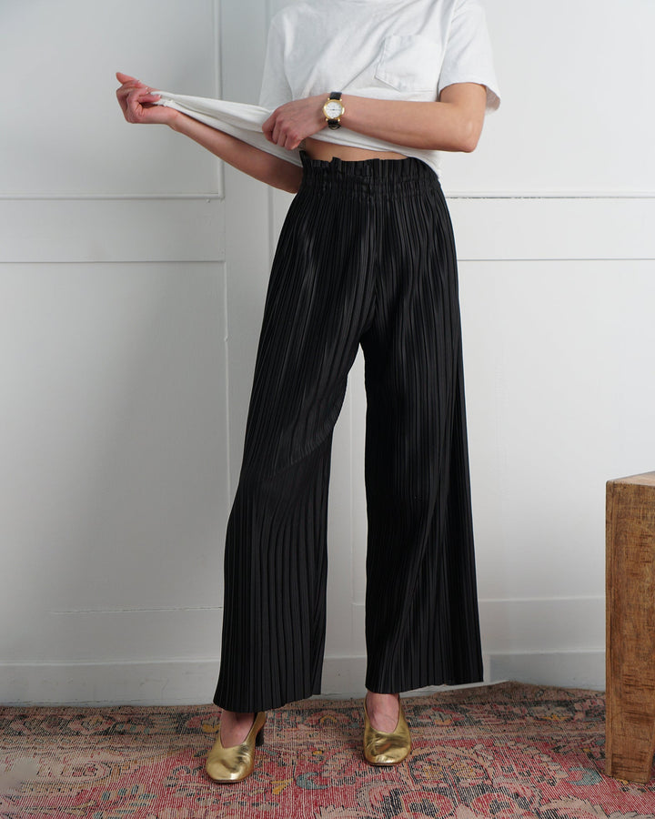 PANTS/SHORTS Pleated Sadie Pant in Black PROCHE
