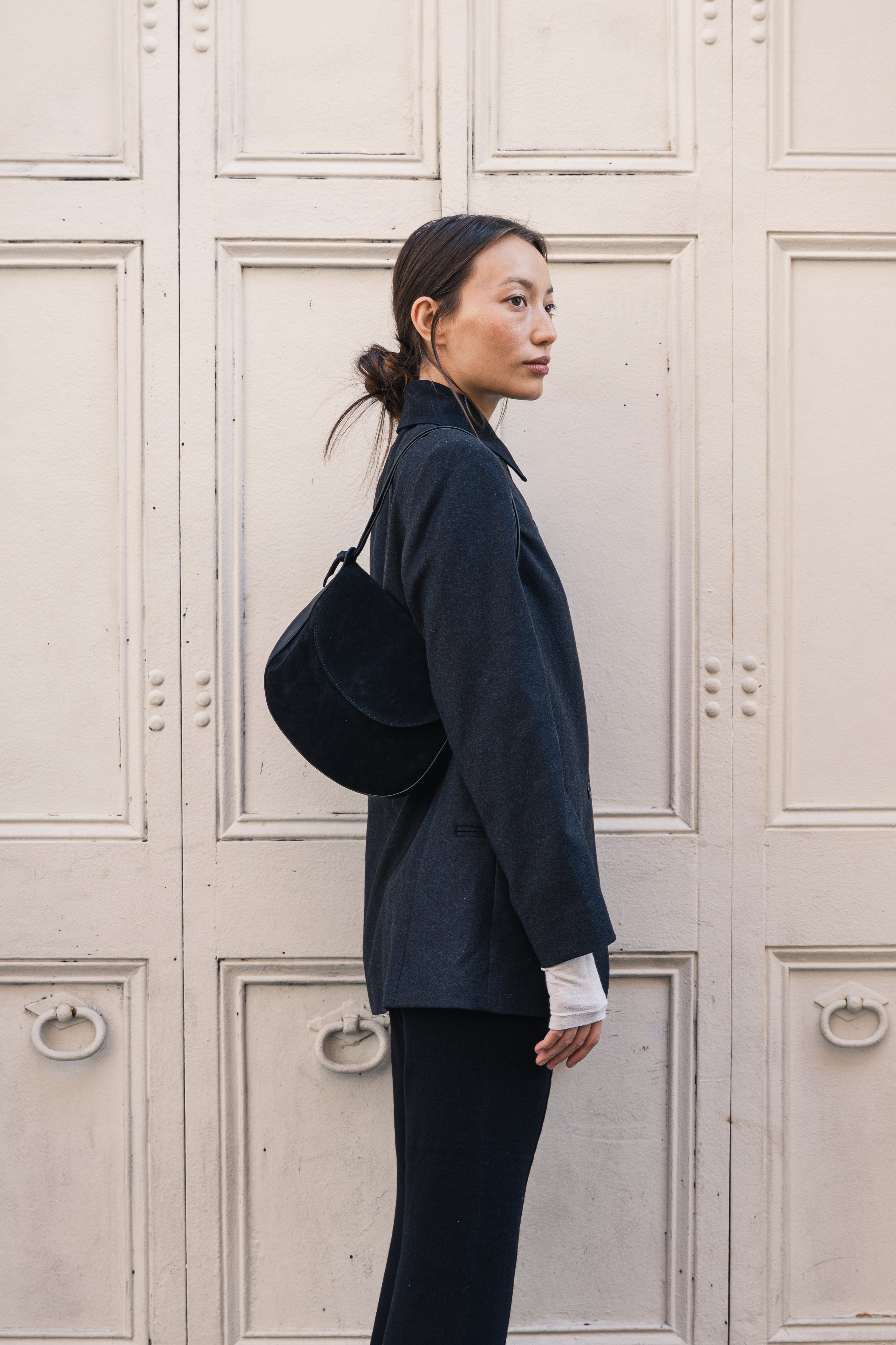 HANDBAGS Juliette Shoulder Bag in Black Suede Lemiz