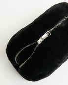 ACCESSORIES Noor Pouch in Noir Apparis