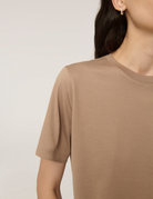 BLOUSES/SHIRTS/TOPS Classic Jersey T-Shirt in Cashew Handvaerk