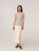 TEES/TANKS Ribbed Tank in Dove Handvaerk