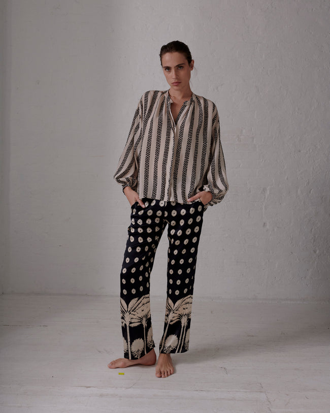 Tops Juan De Dios Simon Crepe Shirt in Beige and Black Juan De Dios