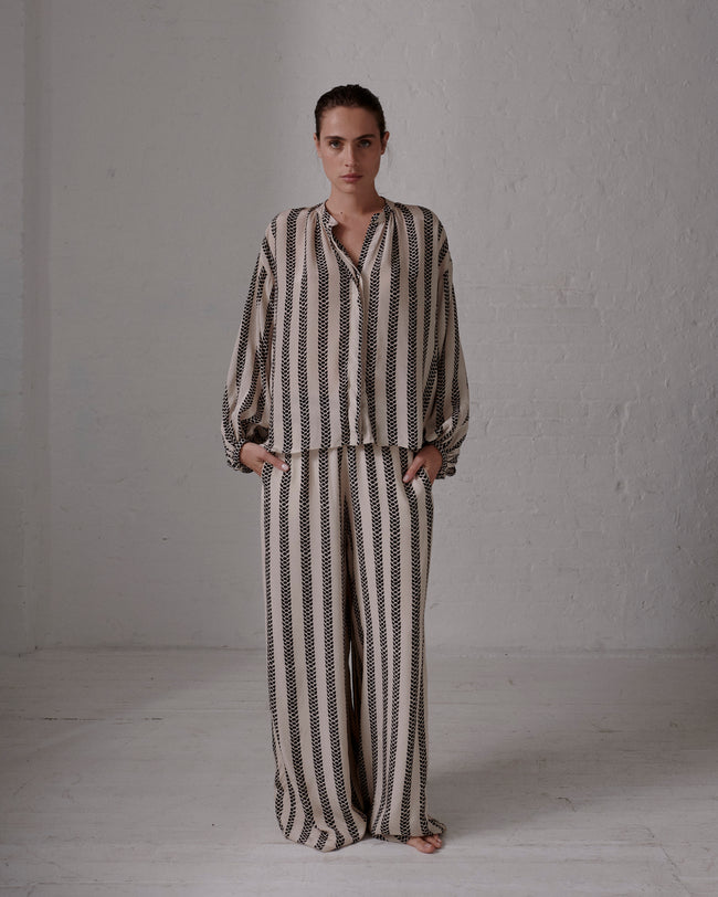Tops Juan De Dios Simon Crepe Shirt in Beige and Black Juan De Dios