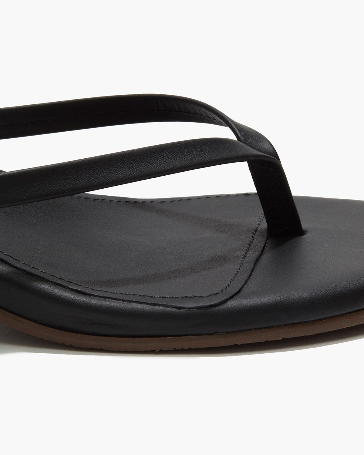 SHOES Julia Kitten Heel in Sable Tkees