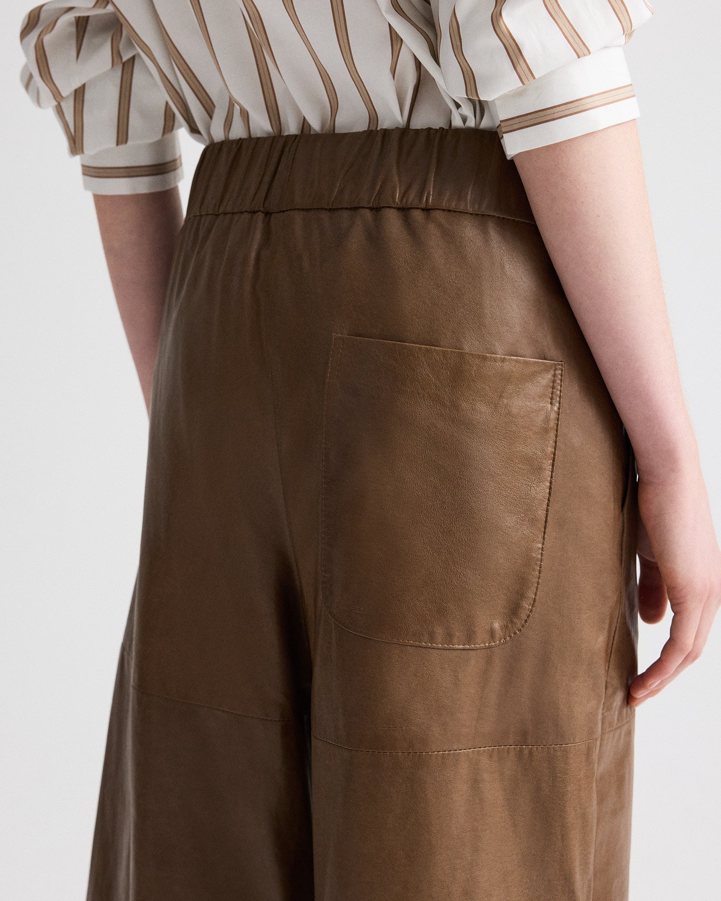 PANTS/SHORTS Leather Pull on Cropped Short in Tobacco TWP