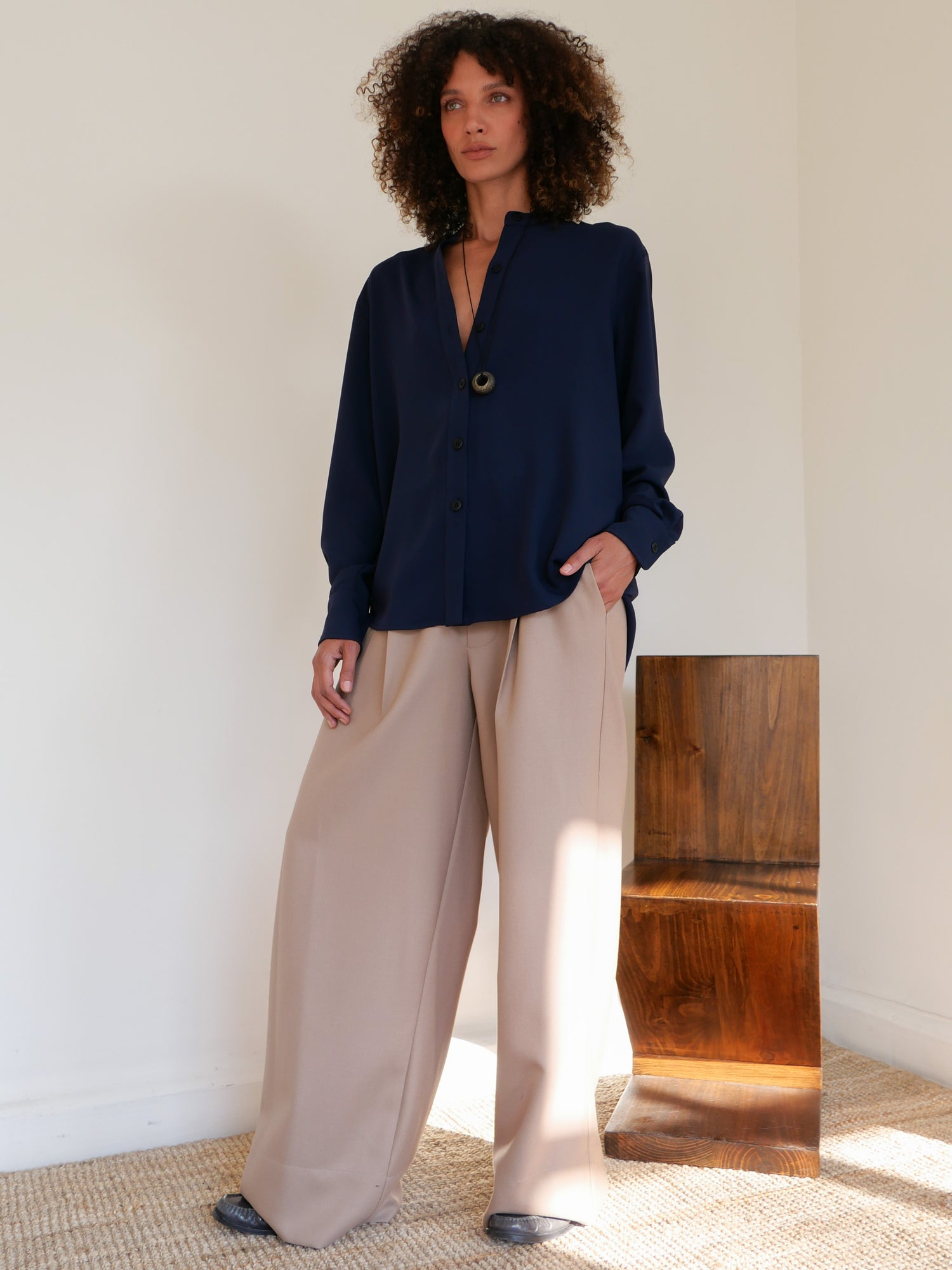 BLOUSES/SHIRTS/TOPS Collarless Button Down in Navy Sloan