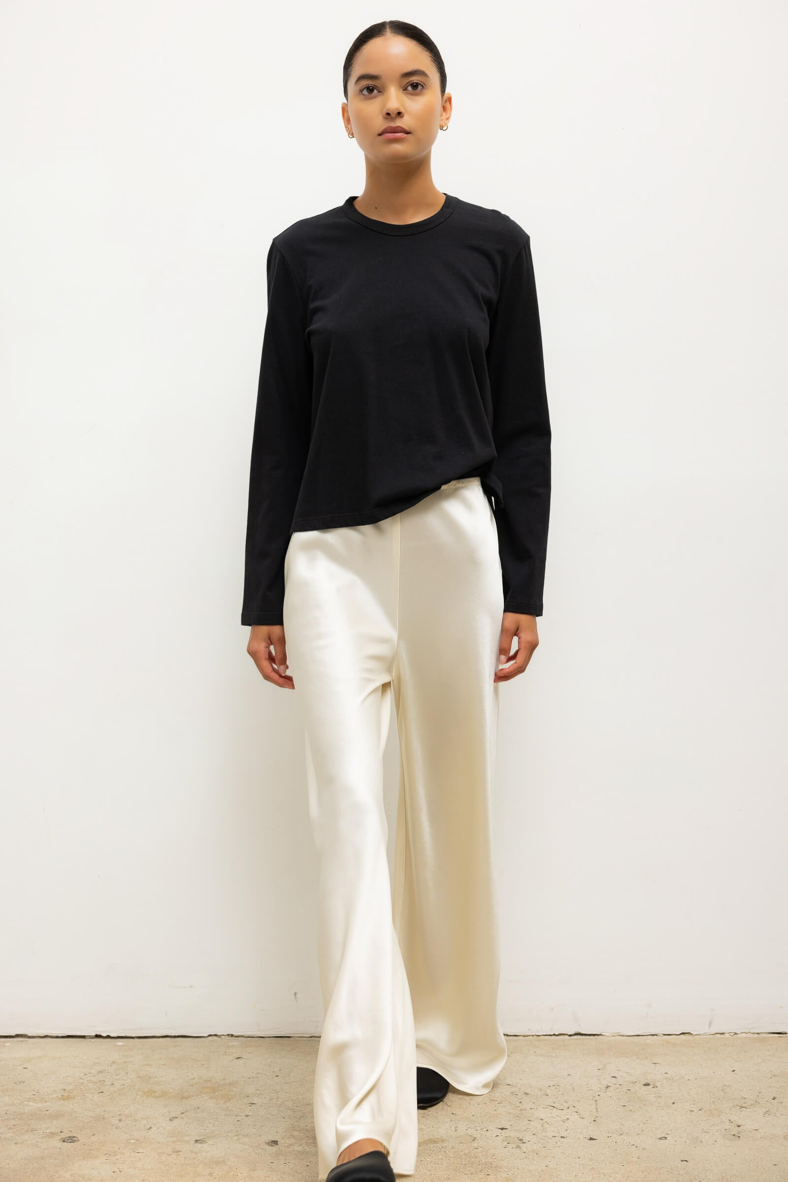 TEES/TANKS Margo Long Sleeve Tee in Black Leset