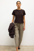 TEES/TANKS The Margo Tee in Chocolate Leset