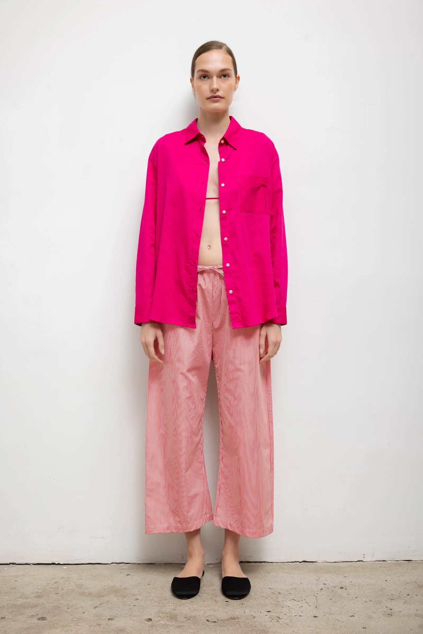 BLOUSES/SHIRTS/TOPS Yoko Classic Button Down in Amaranth Leset