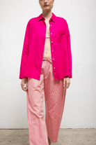 BLOUSES/SHIRTS/TOPS Yoko Classic Button Down in Amaranth Leset
