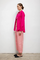 BLOUSES/SHIRTS/TOPS Yoko Classic Button Down in Amaranth Leset