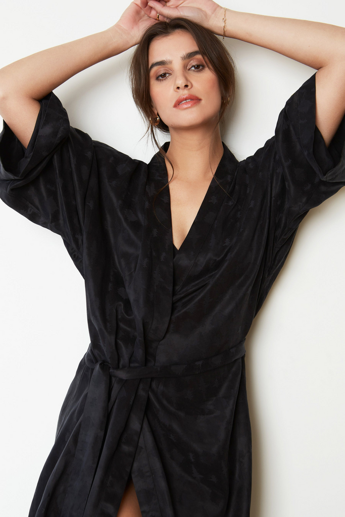 Robes Idle Zig Zag Long Robe in Black Idle