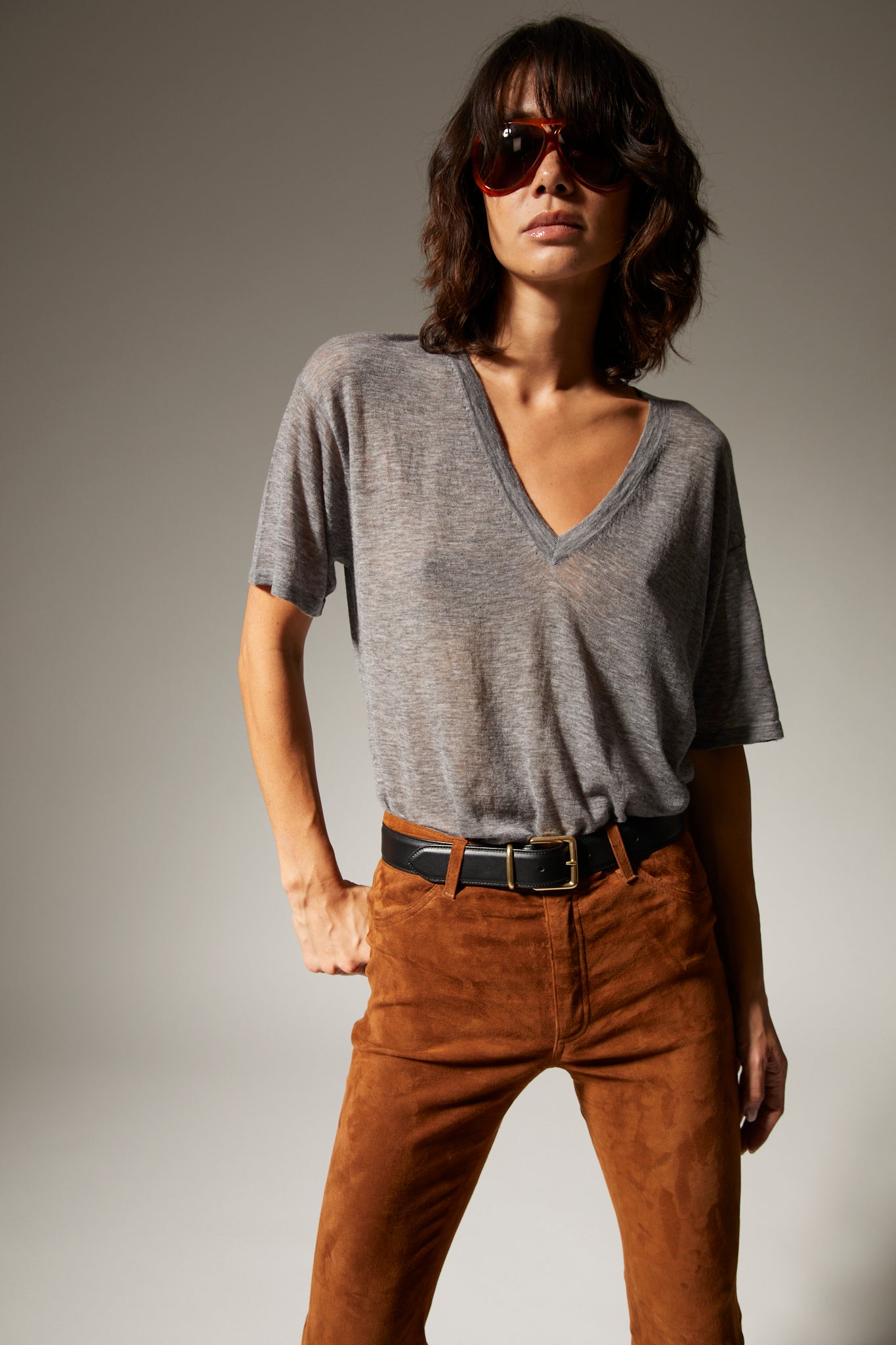 TEES/TANKS V NECK TEE IN GREY SPRWMN