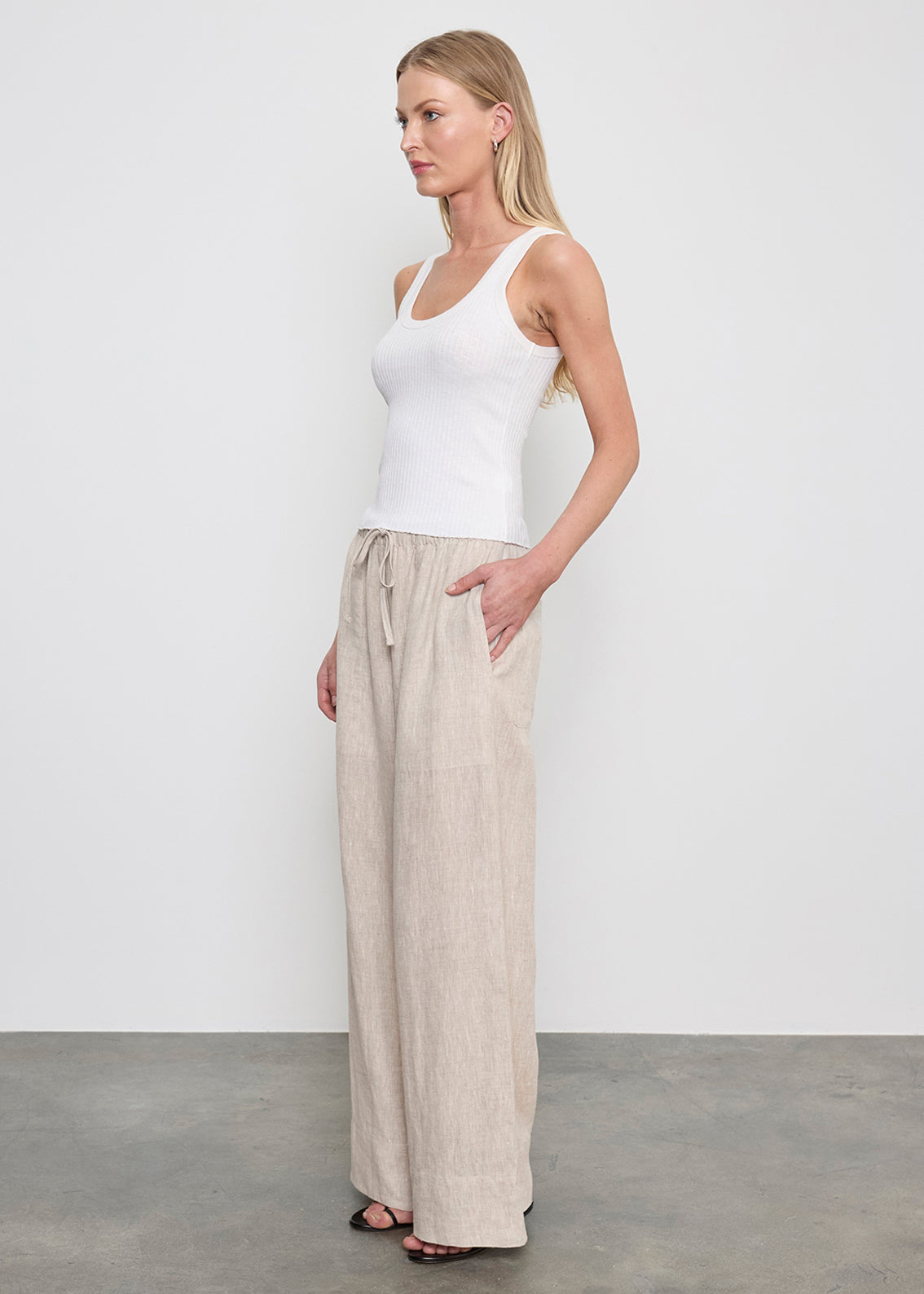 PANTS/SHORTS Linen Cropped Summer Pant in Jute Heather Enza Costa