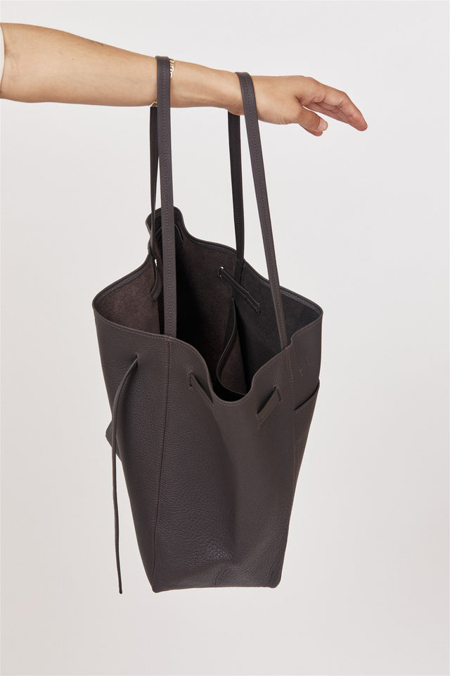 HANDBAGS Florence Tote in Cocoa ORSYN