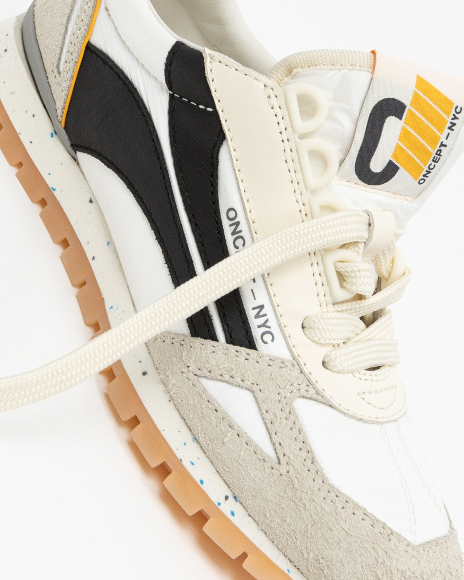 SHOES Toronto Sneaker in White & Black Oncept