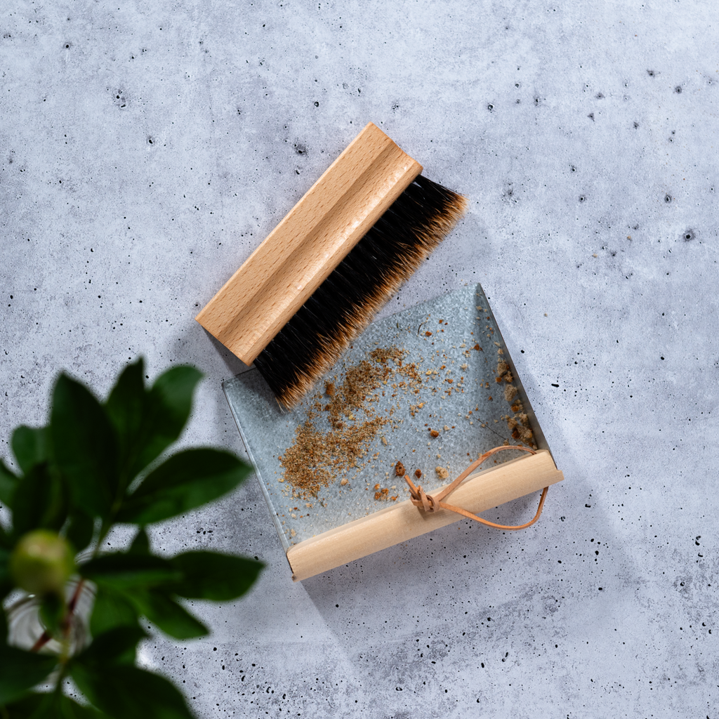 HOME ACCESSORIES Table Brush Set Earth & Nest