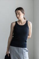 TEES/TANKS Ribbed Crew Neck Tank Top in Black CT Plage