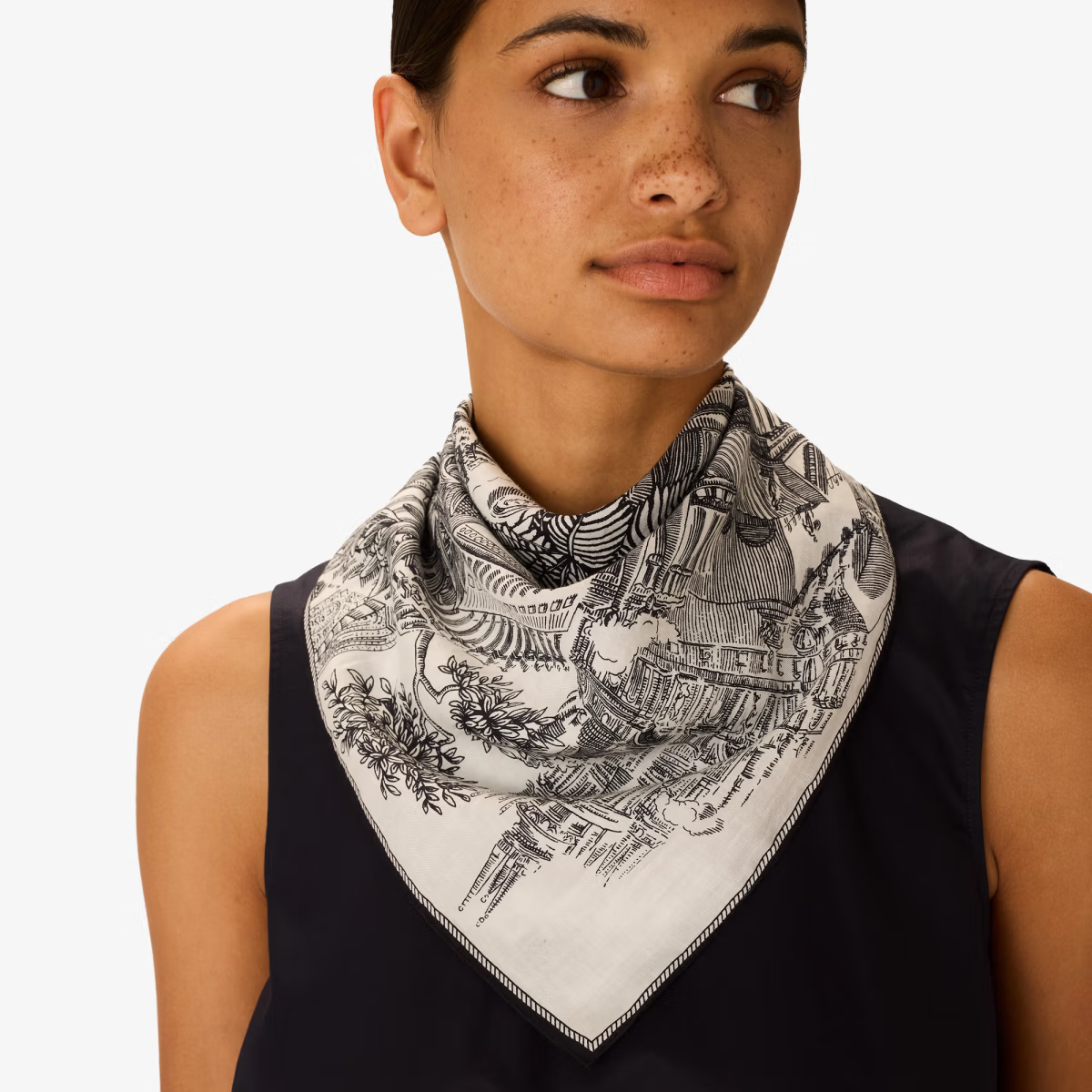 ACCESSORIES Piranesi Square Scarf in Black Inoui Editions