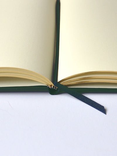 BOOKS/STATIONERY POCKET BOOK & PENCIL BOX SET Sloane Stationery