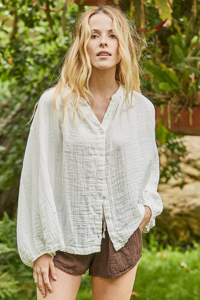 Tops 9seed Poets beach Button Down in White 9seed