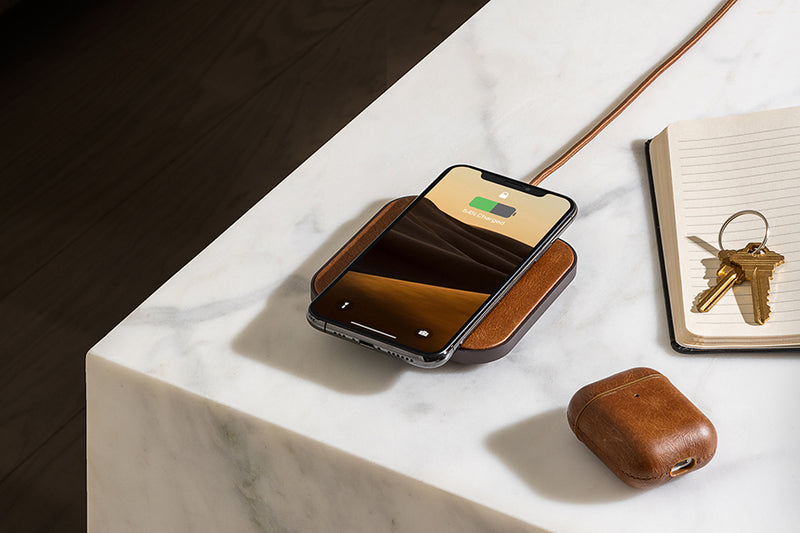 HOME ACCESSORIES Wireless Charging Pad in Saddle Courant