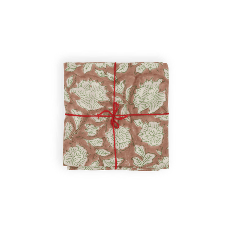 HOME DECOR Suzette Napkin in Iris Almond Suzette a table