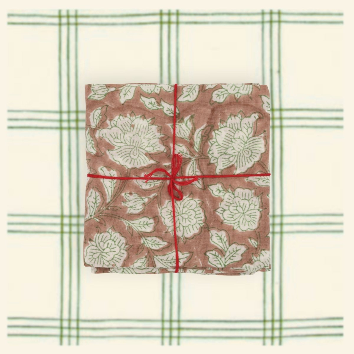 HOME DECOR Suzette Napkin in Iris Almond Suzette a table