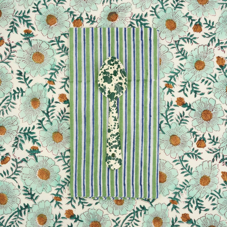 HOME DECOR SUZETTE NAPKIN IN LILA EVERGREEN Suzette a table