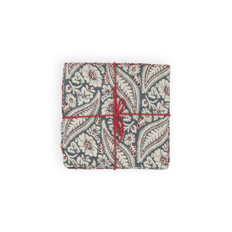HOME DECOR Suzette Napkin in Perry Moonlight Suzette a table