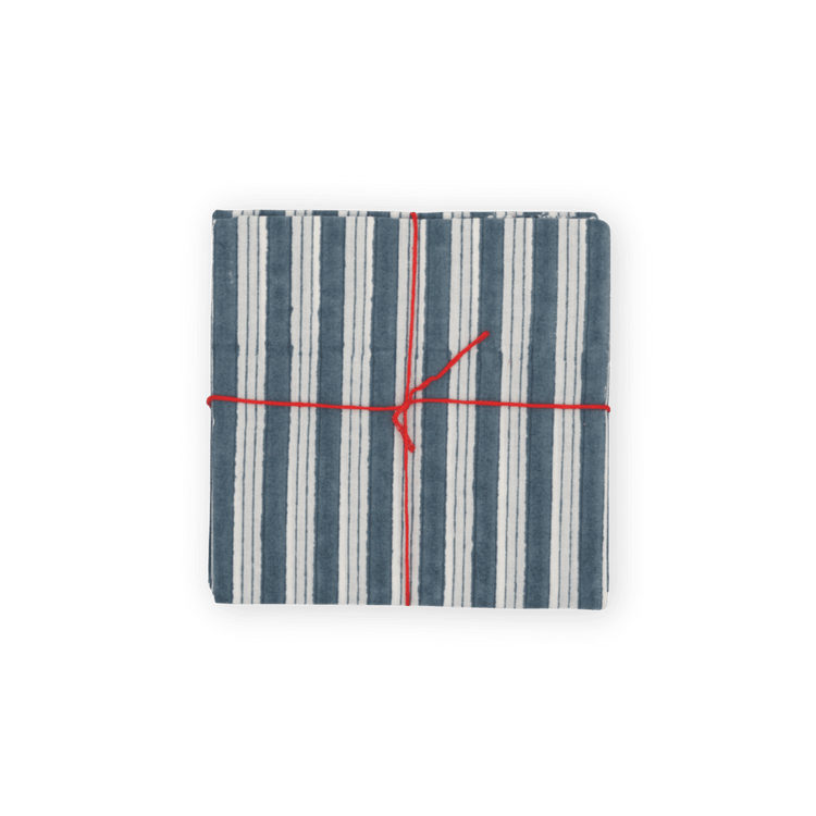 HOME DECOR Suzette Napkin in Salem Moonlight Suzette a table