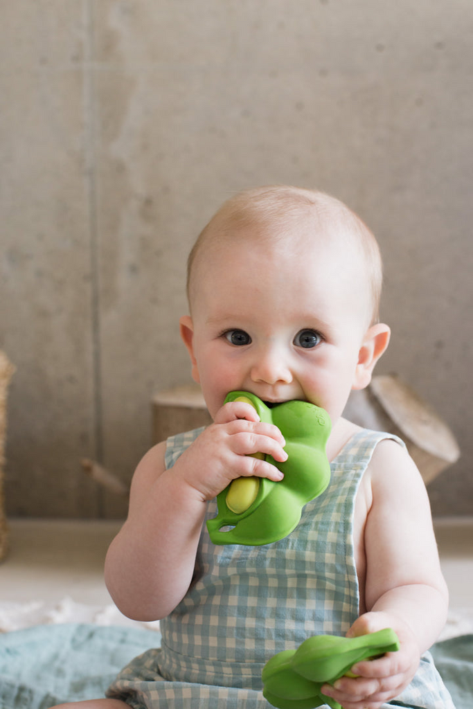 Toys Oli & Carol Keiko the Edamame Bath Toy Oli & Carol